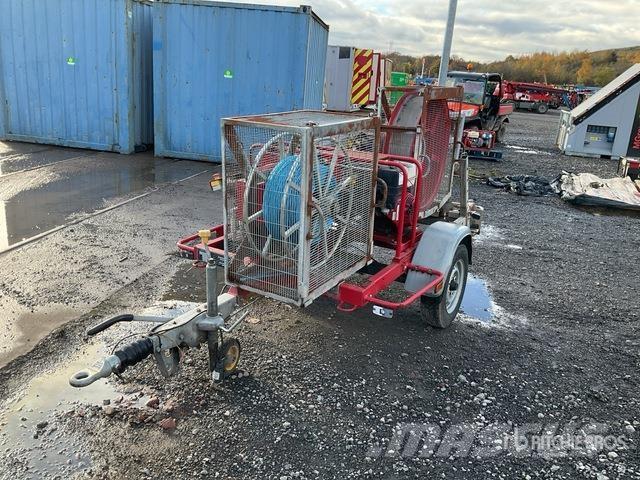  Winch Pacēlāji, vinčas un materiālu lifti