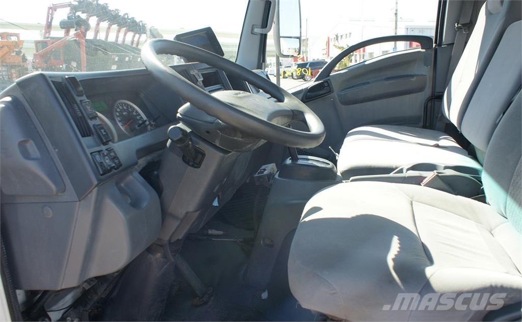 Isuzu NRR Atkritumu izvešanas transports