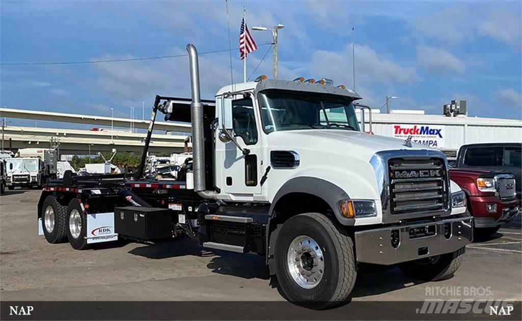 Mack Granite Kabeļu pacēlājs nomontējamām kravas mašīnām