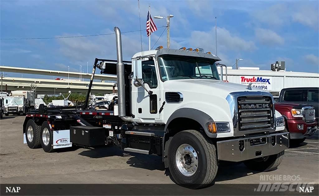 Mack Granite Kabeļu pacēlājs nomontējamām kravas mašīnām