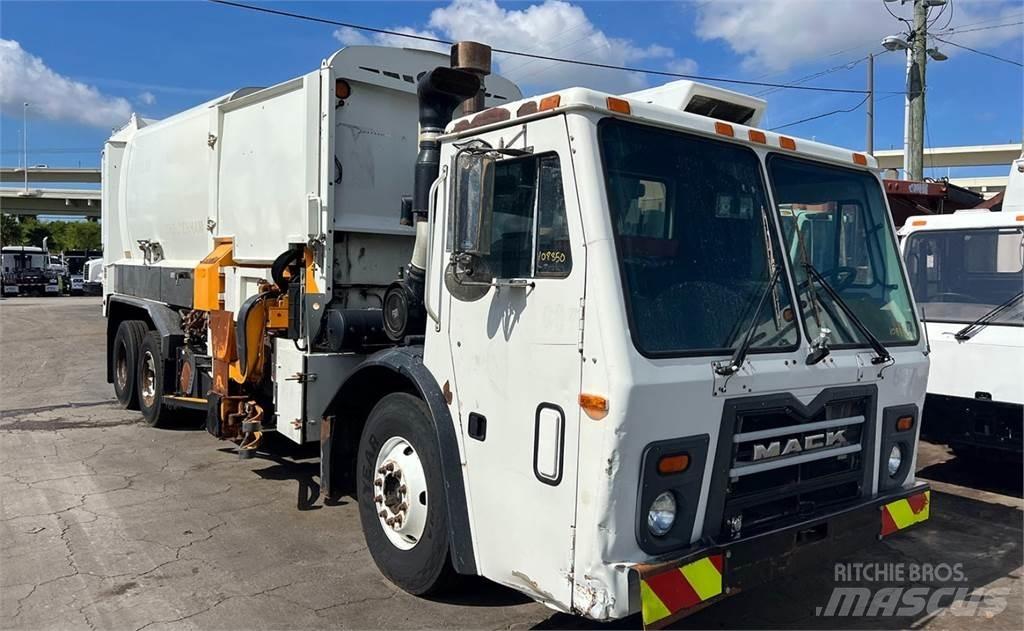 Mack LEU600 Atkritumu izvešanas transports