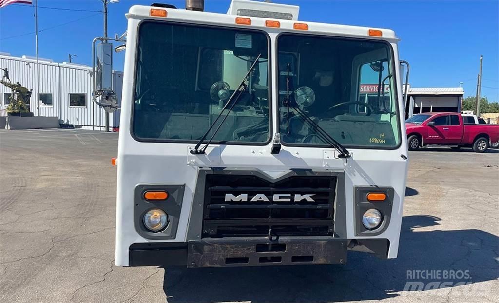Mack LEU613 Atkritumu izvešanas transports