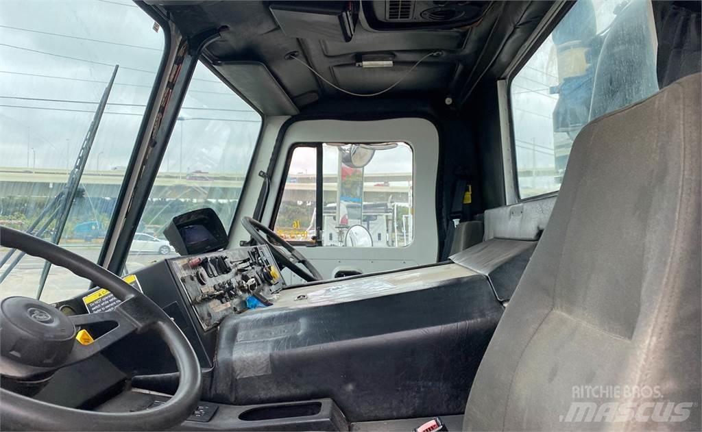 Mack LEU613 Atkritumu izvešanas transports