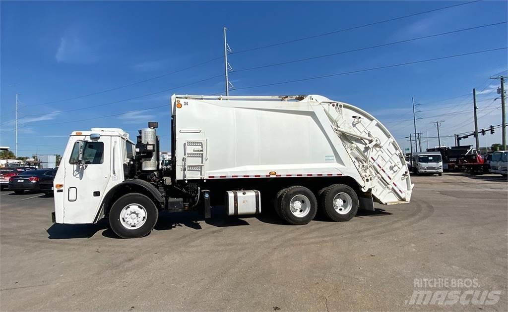 Mack LEU613 Atkritumu izvešanas transports