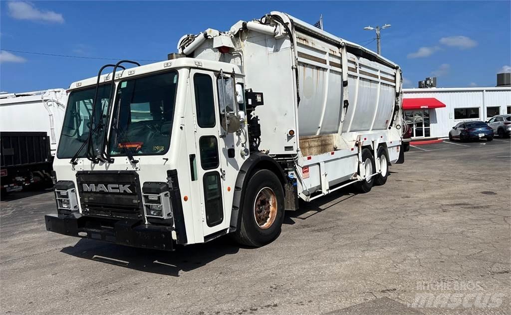 Mack LR613 Atkritumu izvešanas transports