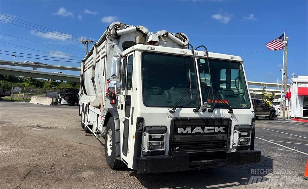 Mack LR613 Atkritumu izvešanas transports