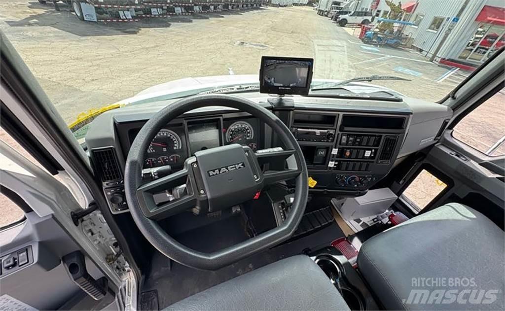 Mack MD6 Atkritumu izvešanas transports
