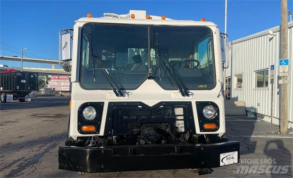 Mack MRU613 Atkritumu izvešanas transports