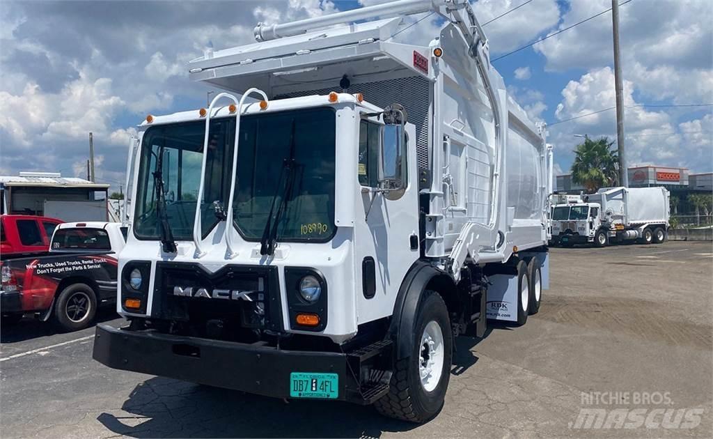 Mack MRU613 Atkritumu izvešanas transports
