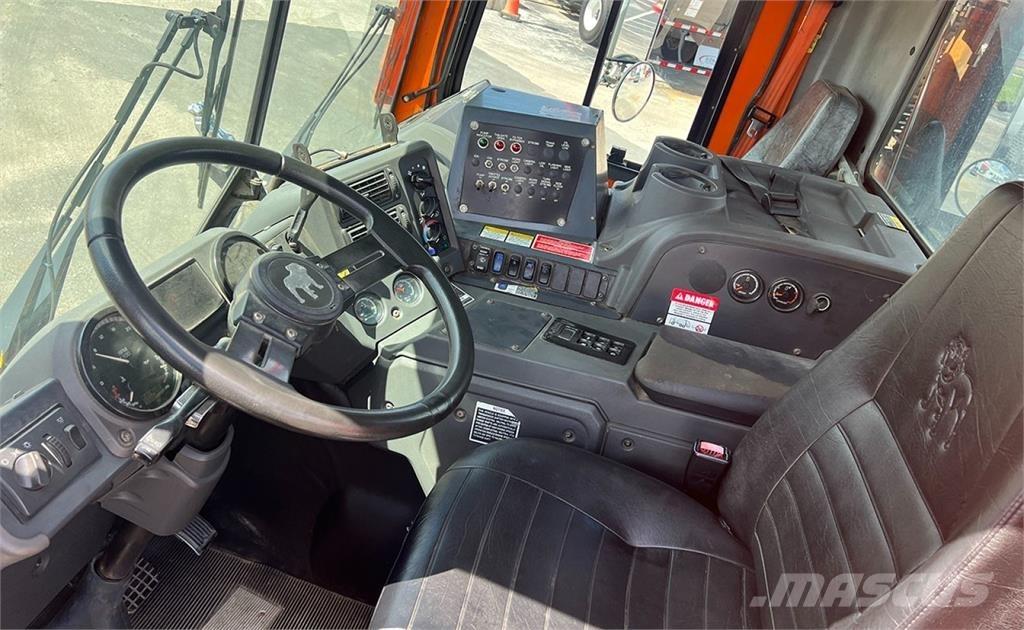 Mack MRU613 Šasija ar kabīni
