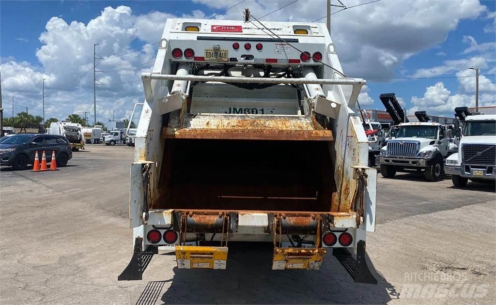 Mack TE64 Atkritumu izvešanas transports