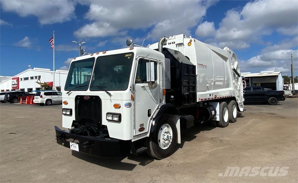 Peterbilt 320 Atkritumu izvešanas transports