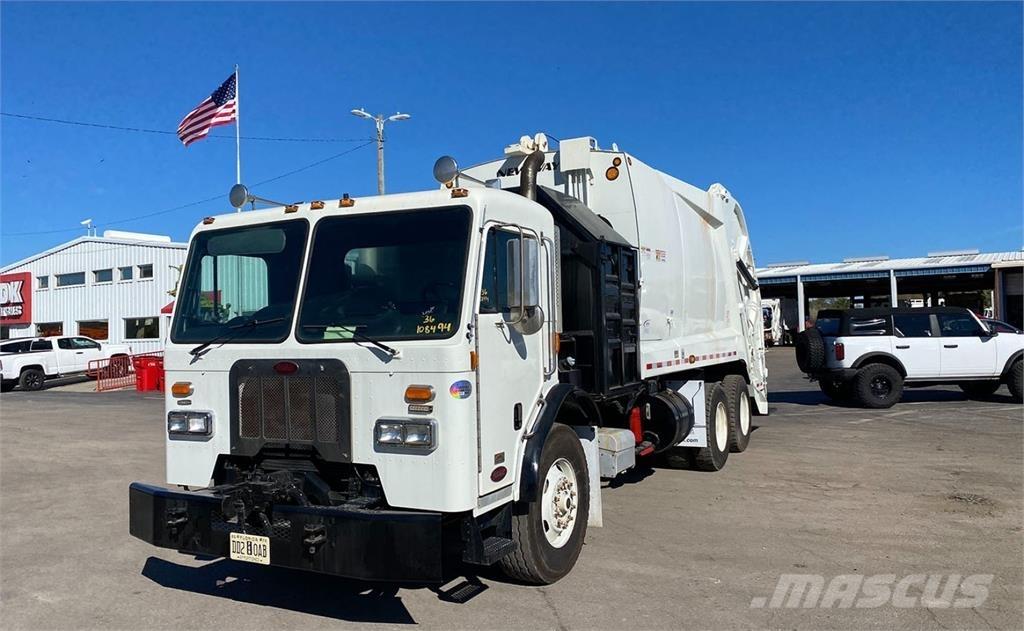 Peterbilt 320 Atkritumu izvešanas transports