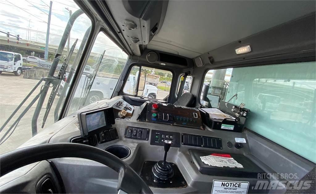 Peterbilt 520 Atkritumu izvešanas transports