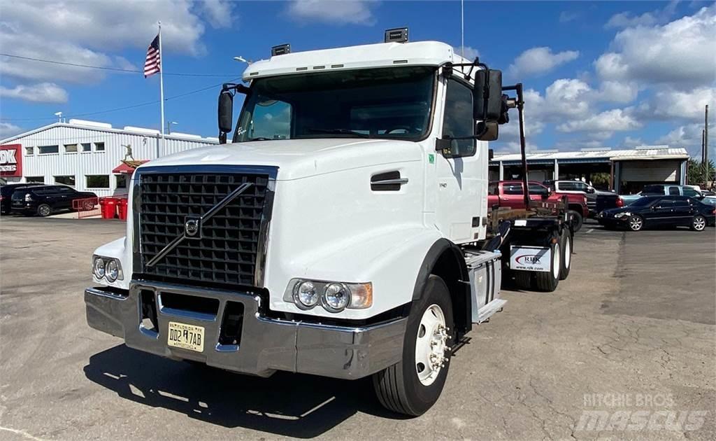 Volvo VHD64 Kabeļu pacēlājs nomontējamām kravas mašīnām