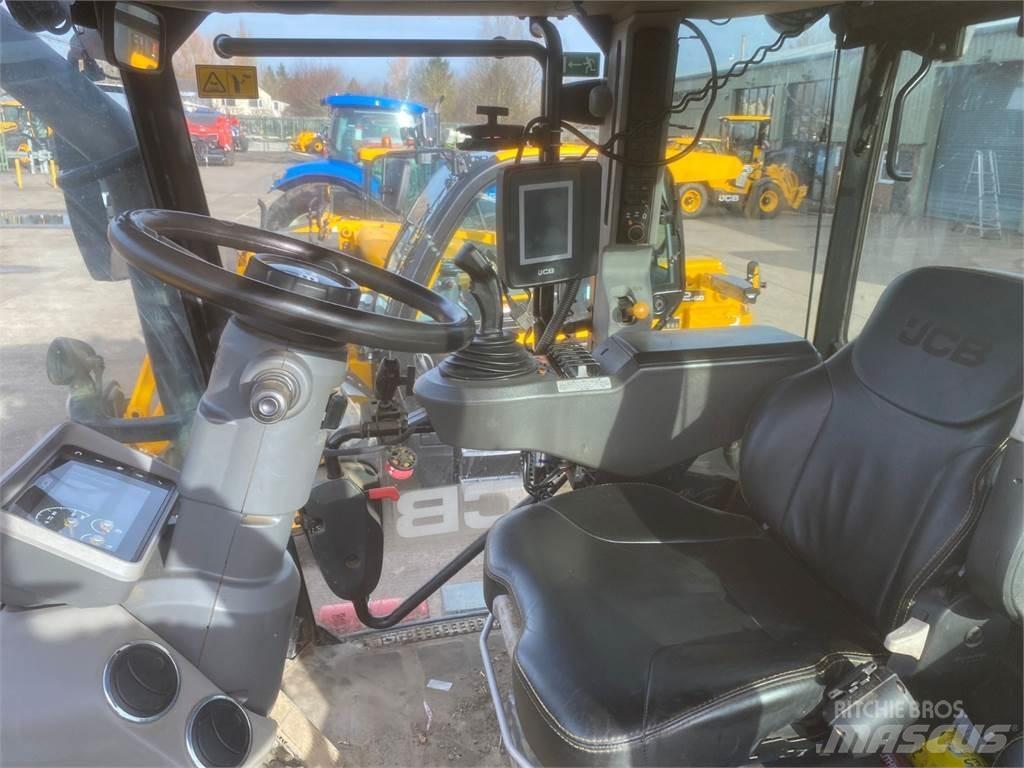 JCB 4220 Traktori