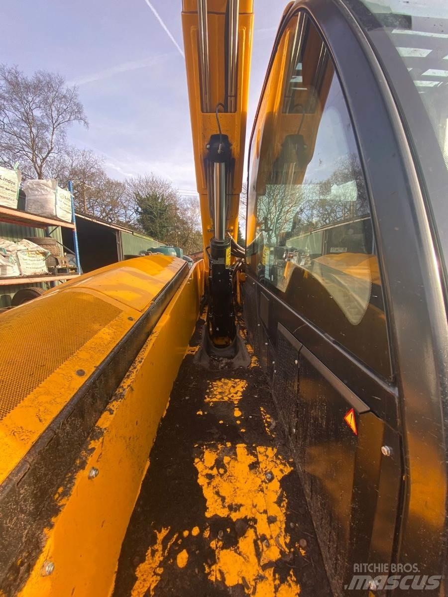JCB 542-70 Lauksaimniecības pacēlāji