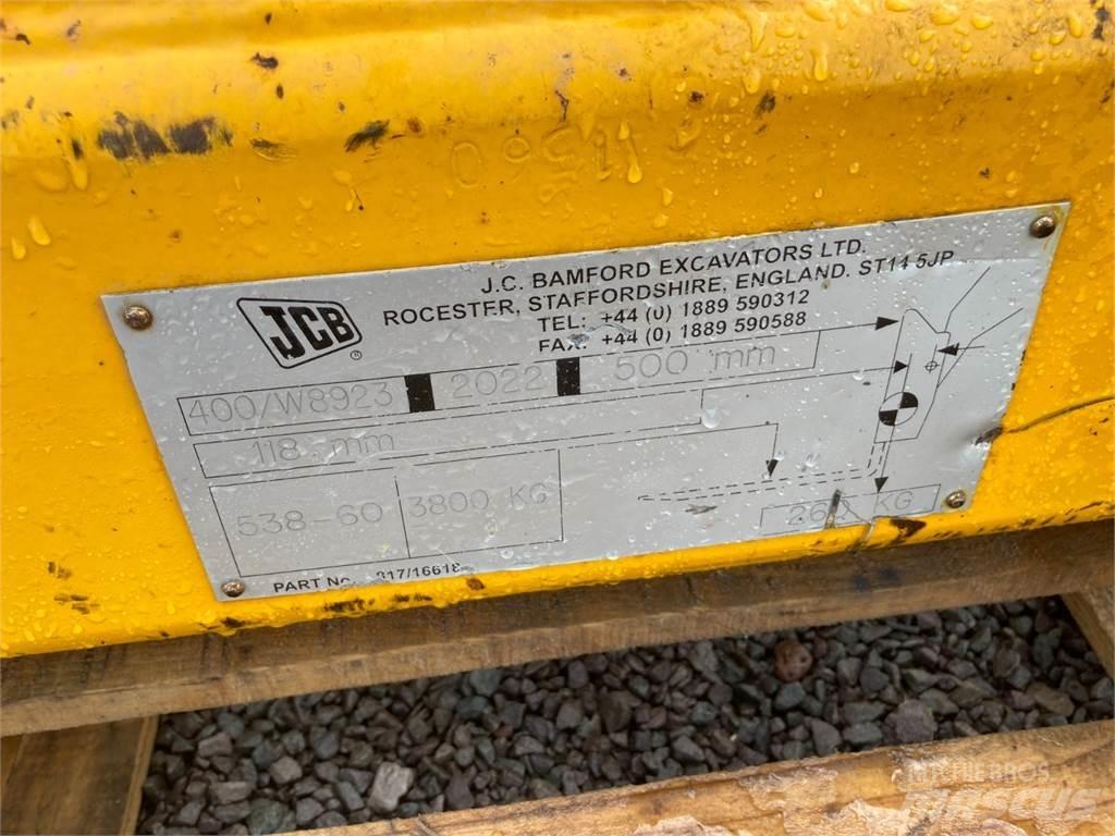 JCB Q-FIT Lauksaimniecības pacēlāji
