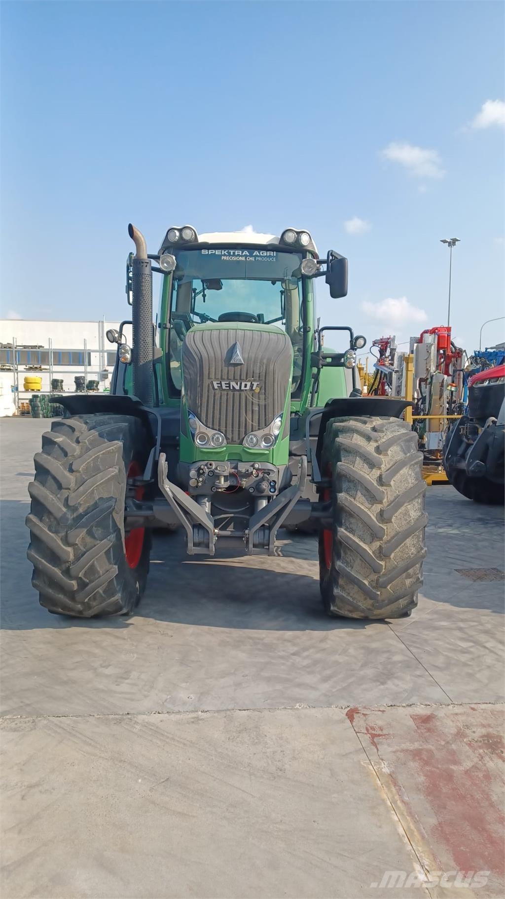 Fendt 828 SCR Traktori