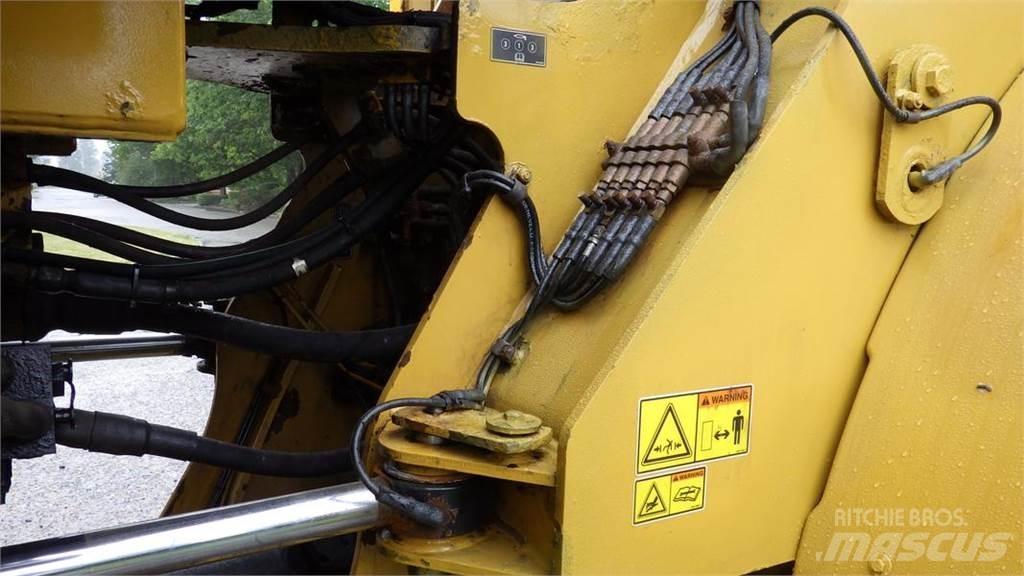 CAT 972M XE Kāpurķēžu ekskavatori