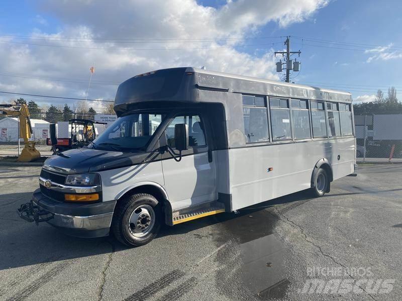 Chevrolet Express Mikroautobusi