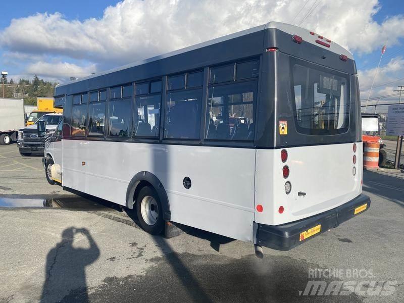 Chevrolet Express Mikroautobusi