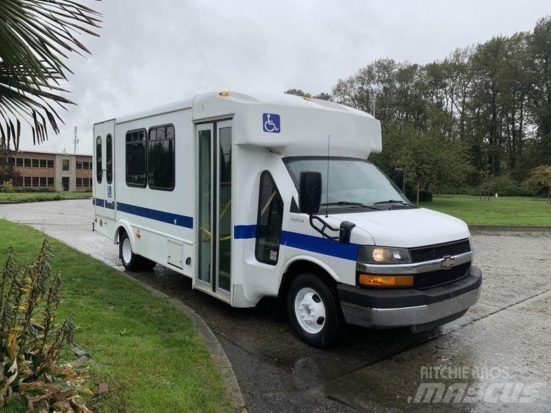Chevrolet Express Mikroautobusi