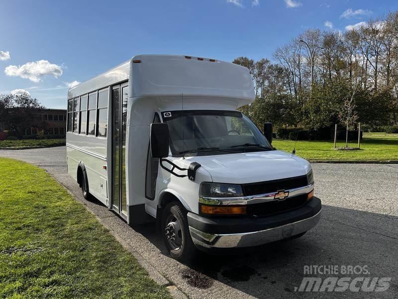 Chevrolet Express Mikroautobusi