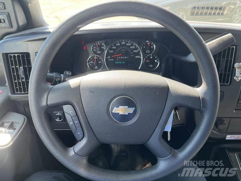 Chevrolet Express Mikroautobusi