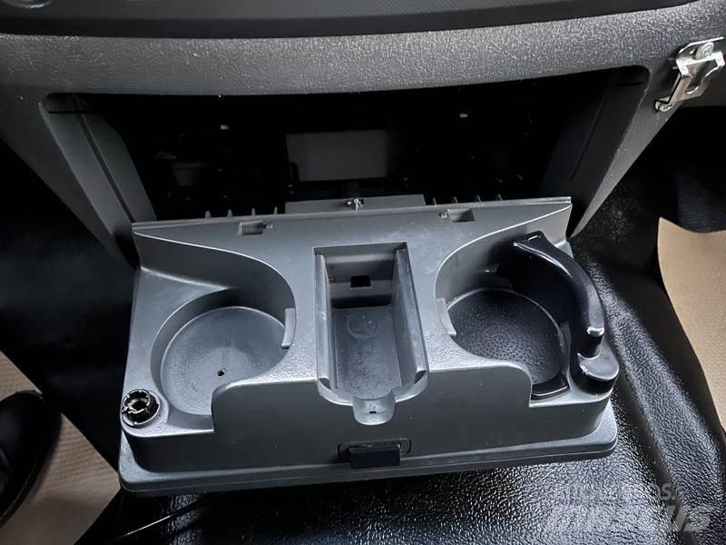 Dodge Ram 5500 Platformas/izkraušana no sāniem