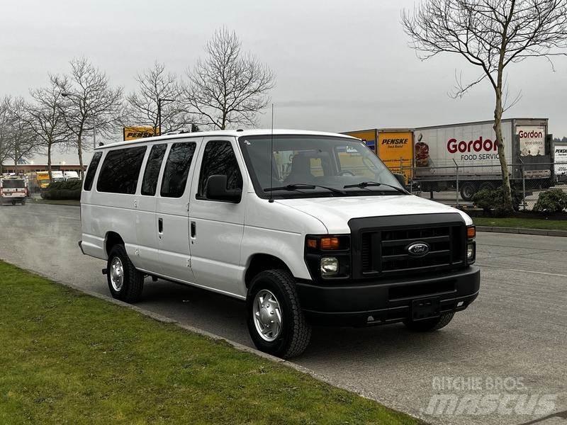 Ford Econoline Automašīnas
