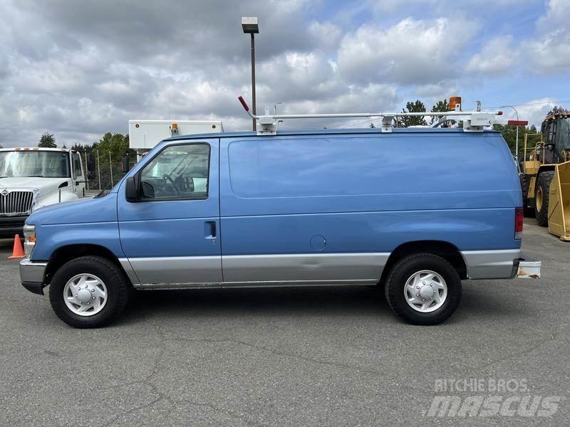 Ford Econoline Preču pārvadāšanas furgoni