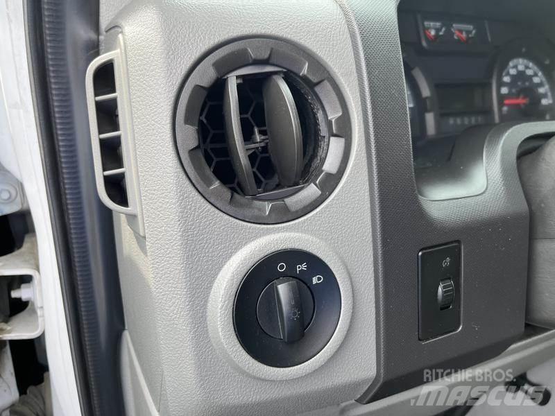 Ford Econoline Preču pārvadāšanas furgoni