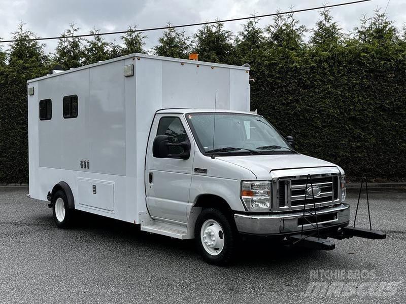 Ford Econoline Preču pārvadāšanas furgoni