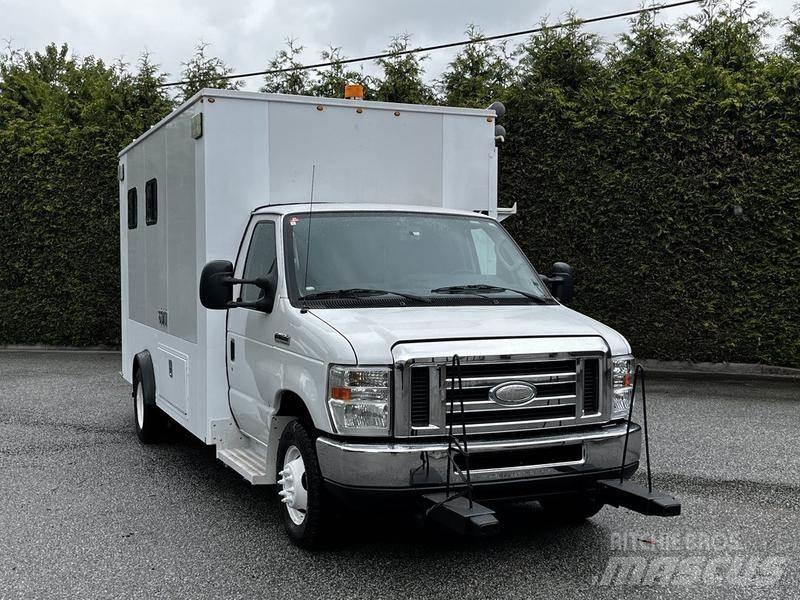 Ford Econoline Preču pārvadāšanas furgoni