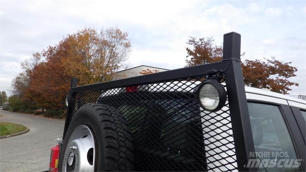 Ford F-550 Platformas/izkraušana no sāniem