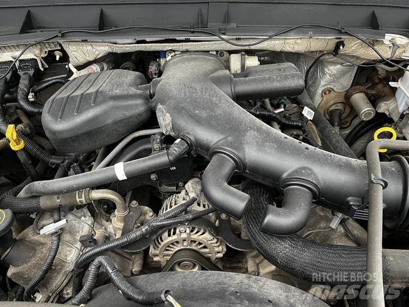 Ford F-550 Smagās mašīnas ar celtni