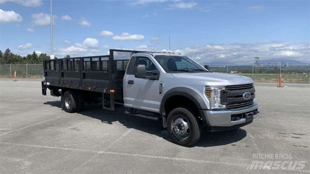 Ford F-550 Platformas/izkraušana no sāniem