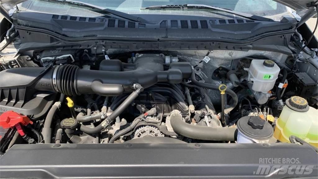 Ford F-550 Platformas/izkraušana no sāniem