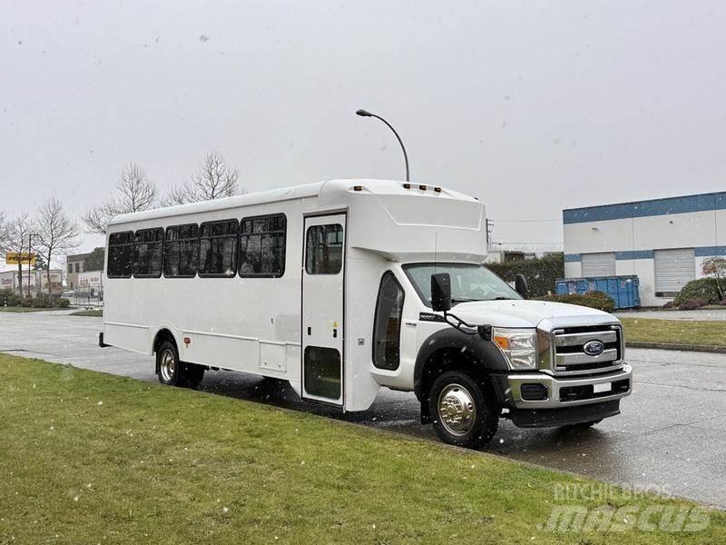 Ford F-550 Mikroautobusi