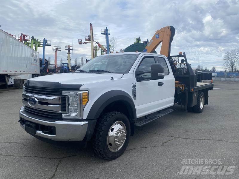 Ford F-550 Smagās mašīnas ar celtni