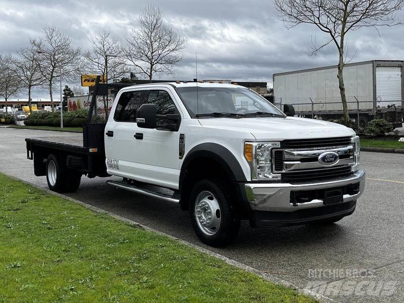 Ford F-550 Platformas/izkraušana no sāniem