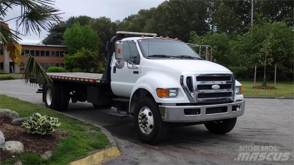 Ford F-750 Platformas/izkraušana no sāniem