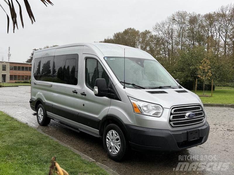 Ford Transit Automašīnas