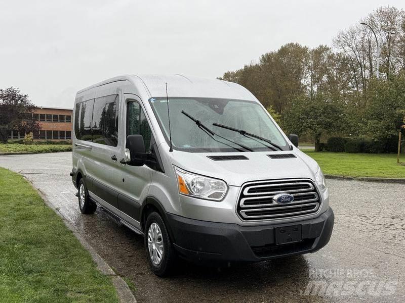 Ford Transit Automašīnas