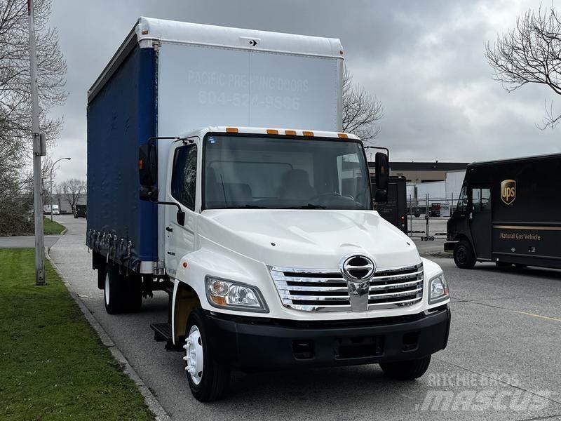 Hino 268 Preču pārvadāšanas furgoni
