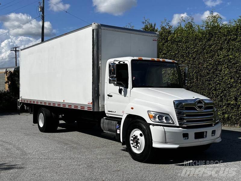 Hino 338 Preču pārvadāšanas furgoni
