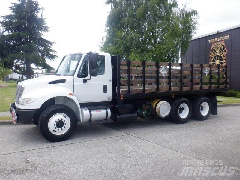 International 4400 Platformas/izkraušana no sāniem
