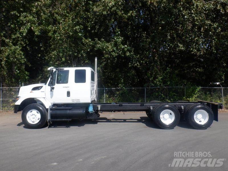 International 7400 Šasija ar kabīni