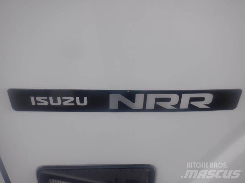 Isuzu NQR Preču pārvadāšanas furgoni
